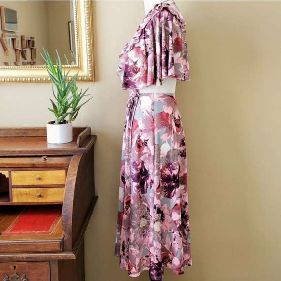 ASOS Floral Open Back Midi Floral Cape Dress 6 - Picture 8 of 8